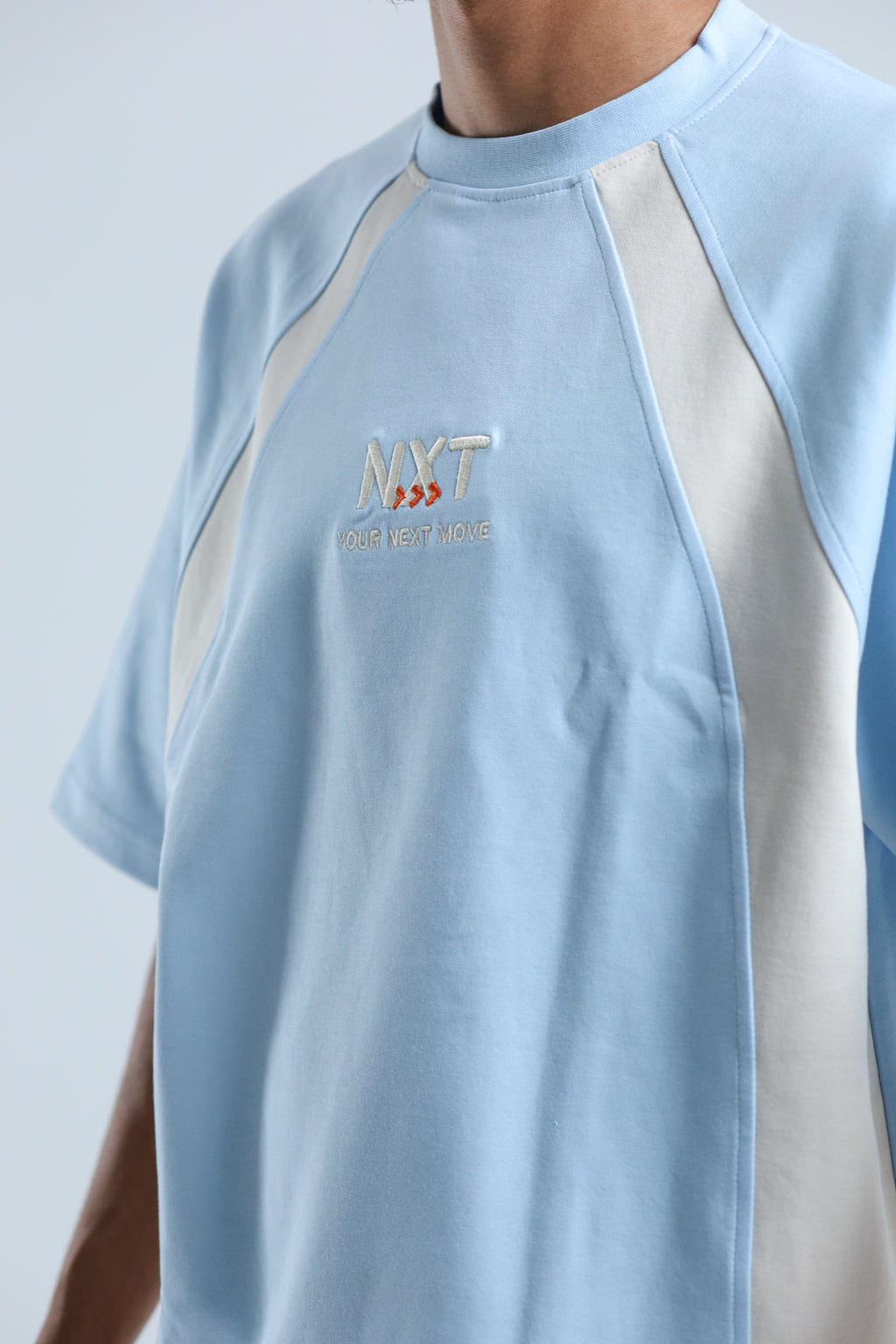 MOVE 02 - Raglan Tee