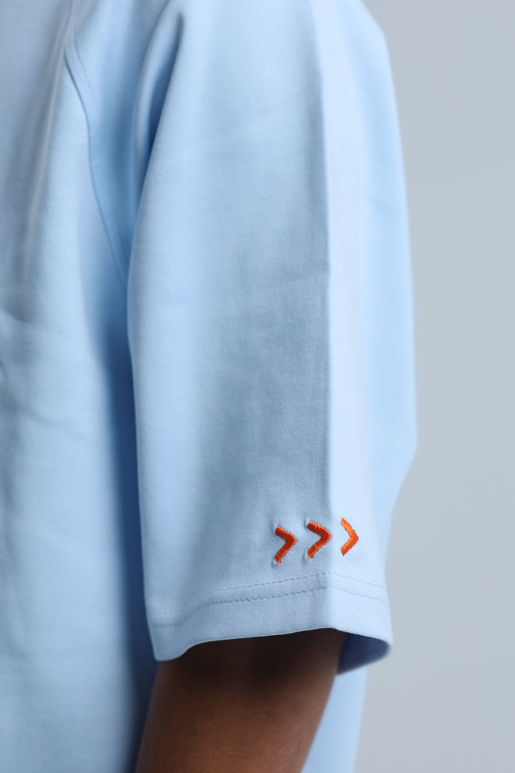 MOVE 01 - Raglan Tee