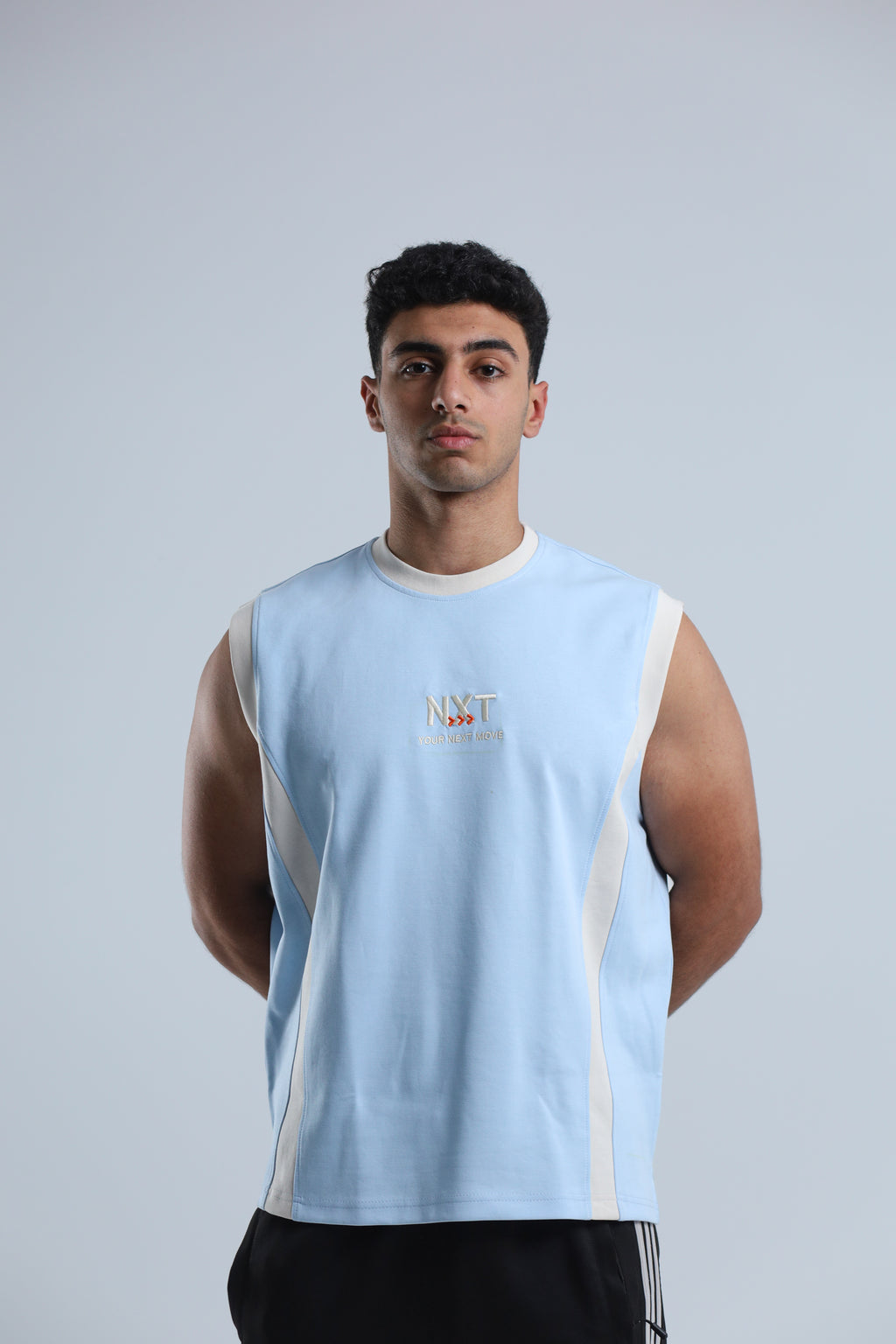 MOVE 03- sleeveless shirt