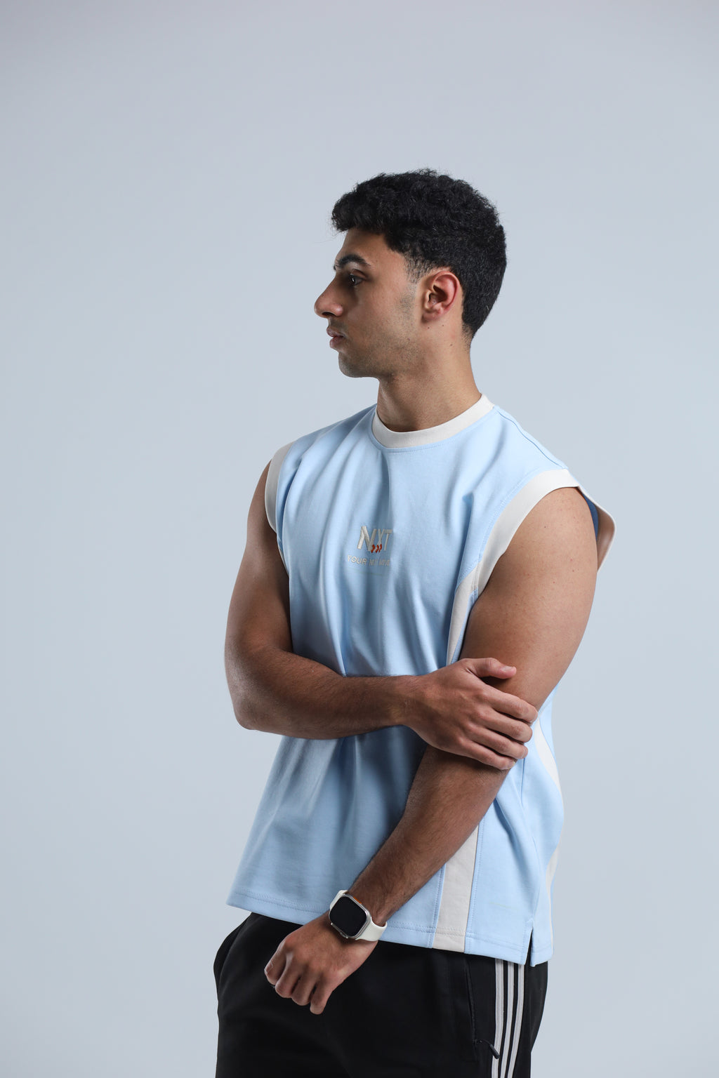 MOVE 03- sleeveless shirt