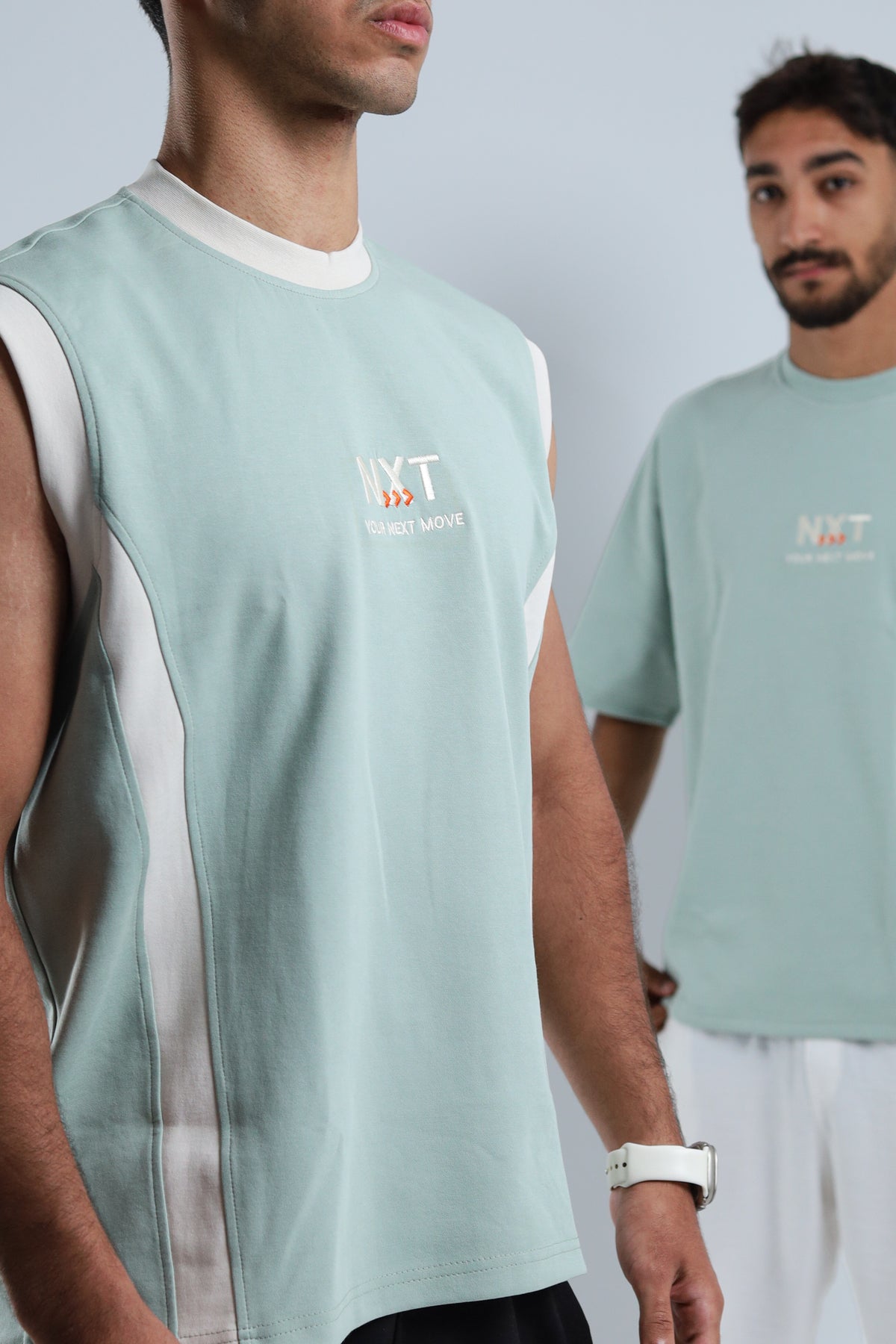 MOVE 03- sleeveless shirt