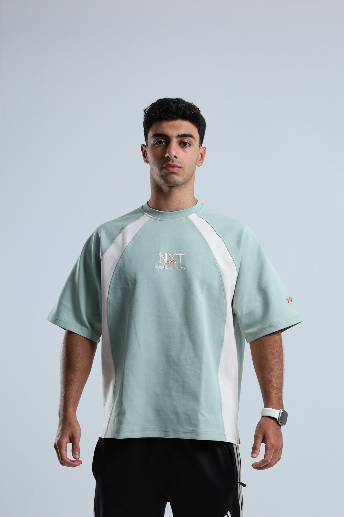 MOVE 02 - Raglan Tee