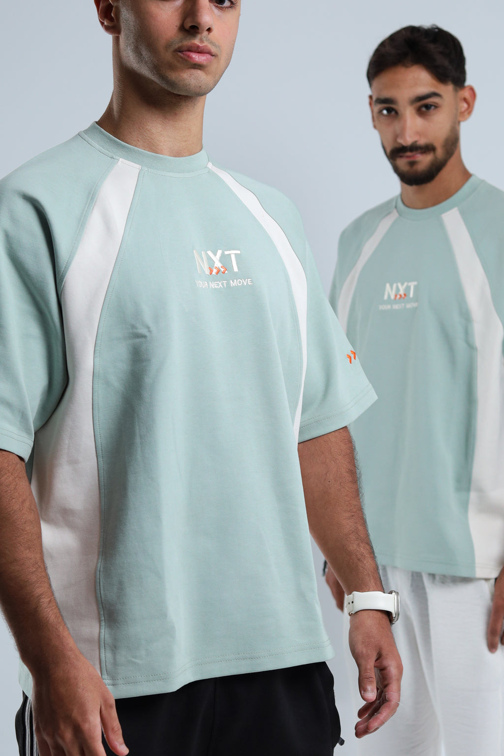MOVE 02 - Raglan Tee
