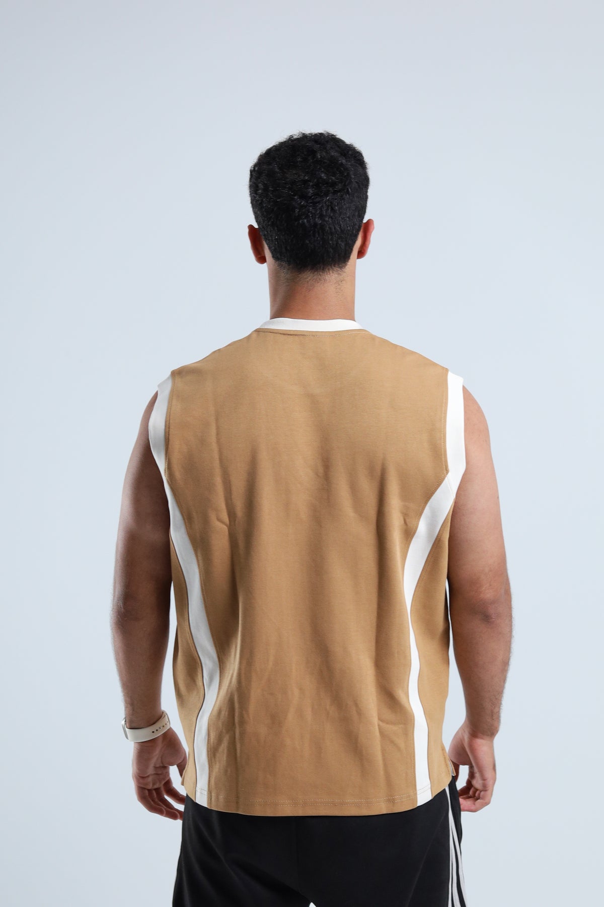 MOVE 03- sleeveless shirt