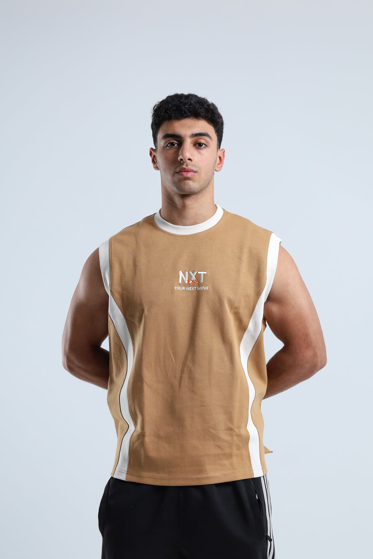 MOVE 03- sleeveless shirt
