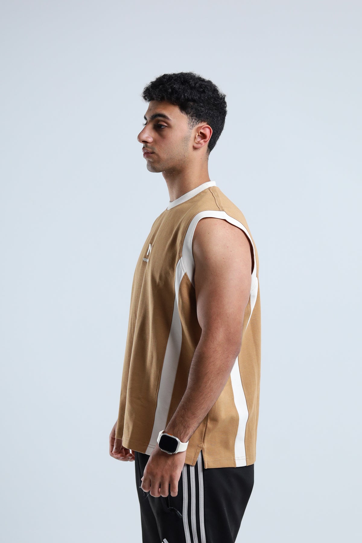 MOVE 03- sleeveless shirt